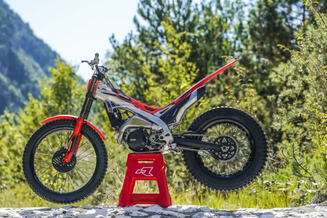 SINCRO 300 2T my 26 (654)